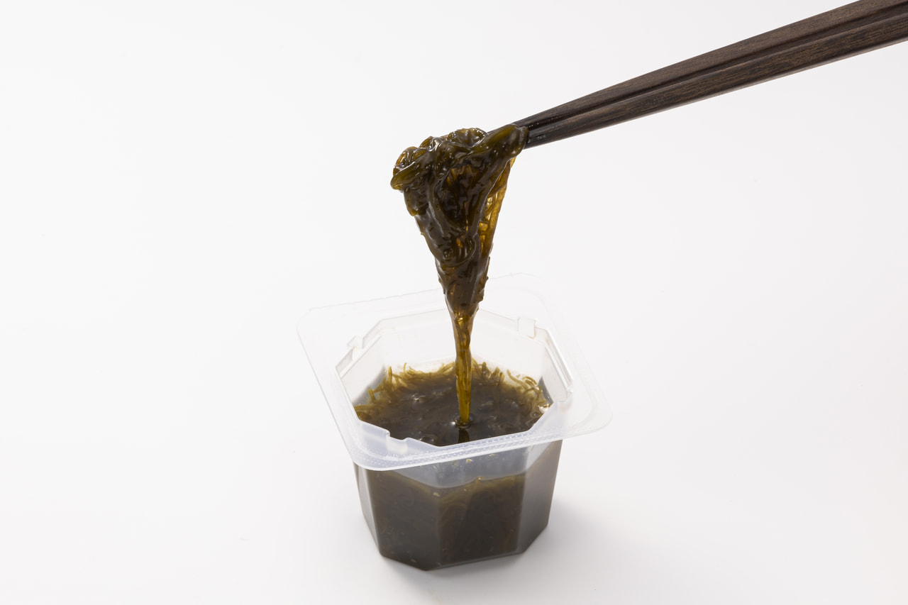 やわらかな味わいのもずく ・紀州梅 50g×3