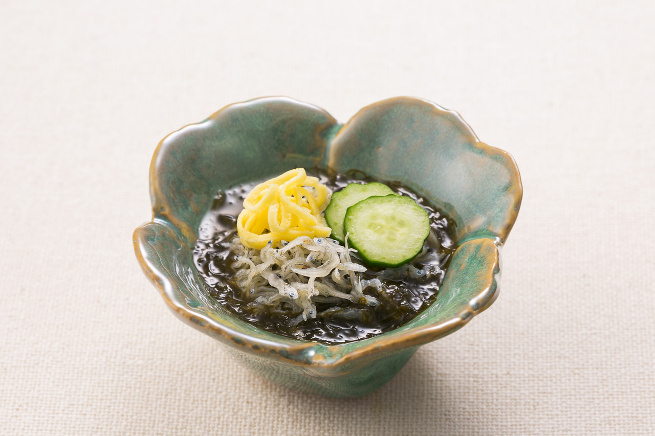 もずくとチリメンの酢の物（49Kcal）